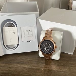 Michael Kors Access Gen 4 Runway Bracelet Touchscreen Smart Watch 41mm